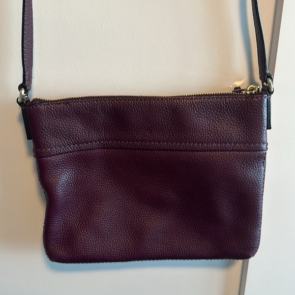 Barely used crossbody maroon Kate Spade hand bag. - Picture 3 of 4